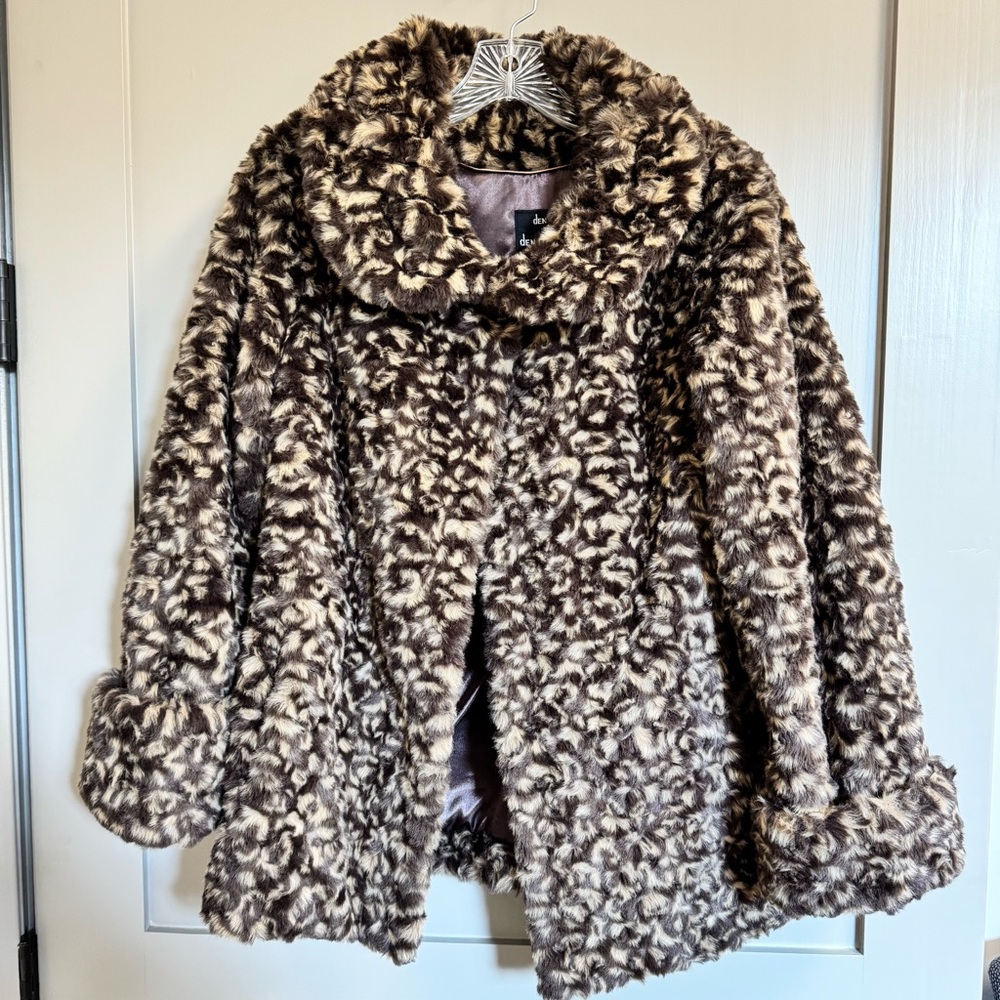 NWT Dennis Basso Patterned Teddy Faux Fur Jacket Size XS Fully Lined Brown